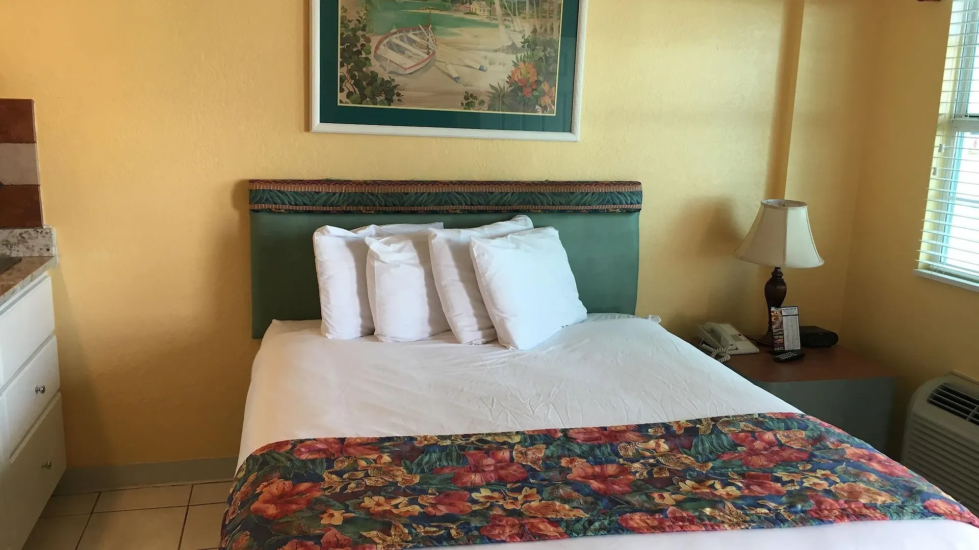 Sea Shells Beach Club Daytona Beach 3*,